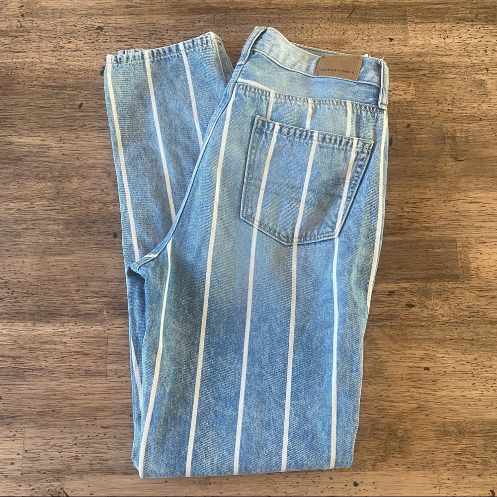 A&E mom jean